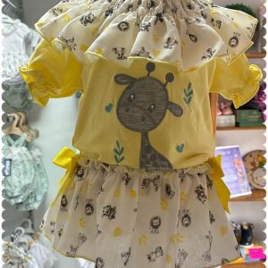 Conjunto Jirafa niña